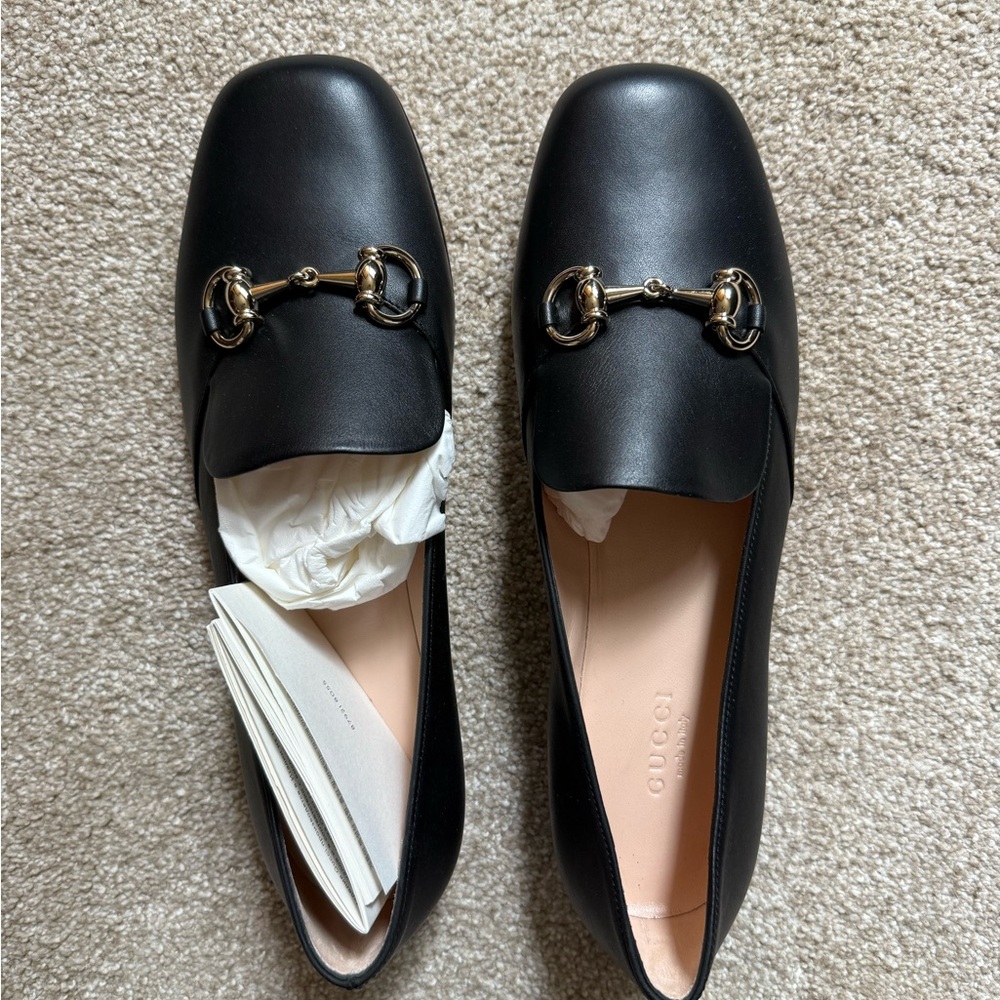 Gucci Black Leather Loafers with Gold Hardware